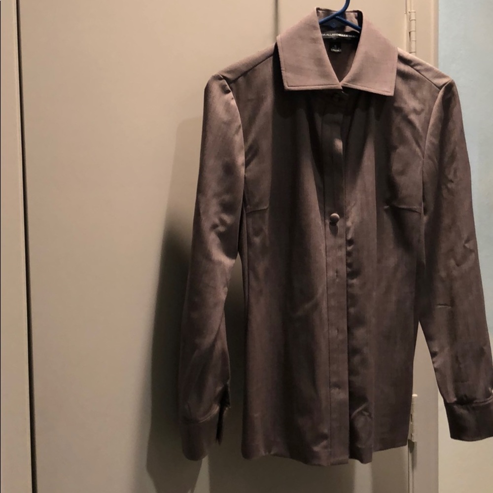 🍎 Brown long sleeve blouse